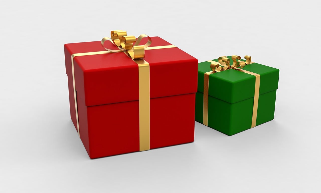 entdecken sie personalisierte geschenke, die von herzen kommen! jedes geschenk wird individuell gestaltet, um besondere momente unvergesslich zu machen. ob für geburtstage, hochzeiten oder besondere anlässe – finden sie das perfekte, persönliche geschenk für ihre liebsten!
