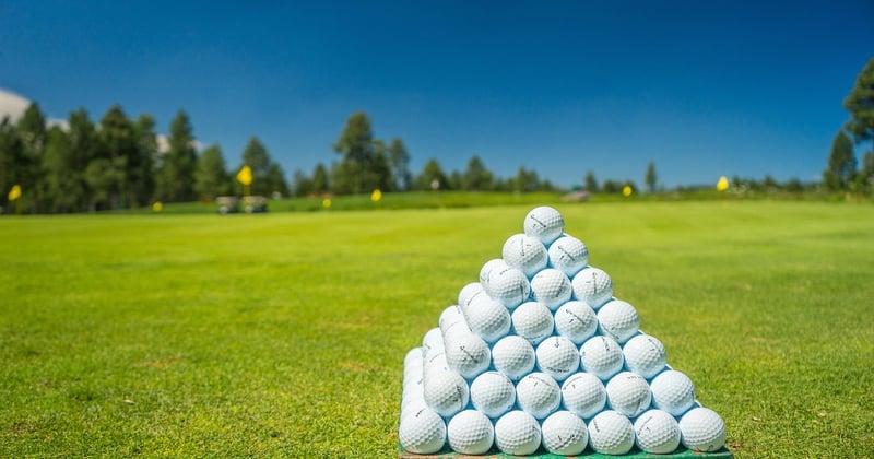 Kinder golfen: So gelingt der spielerische Einstieg in den Golfsport