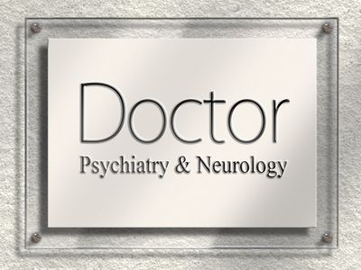 Was sind die Vorteile von Namensschildern im Büroalltag?