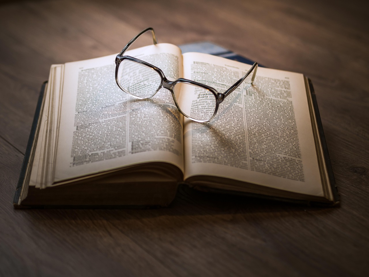 entdecken sie eine zauberhafte auswahl an bilderbüchern, die die fantasie anregen und aufregende geschichten für kinder jeden alters bieten. perfekt für gemeinsame lesestunden!