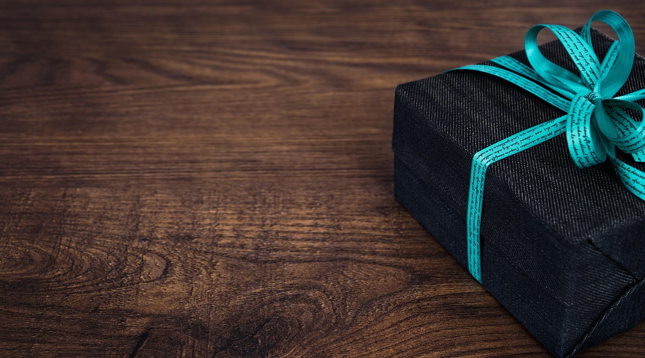 entdecken sie personalisierte geschenke, die von herzen kommen. perfekt für jeden anlass, um ihren liebsten eine besondere freude zu bereiten!