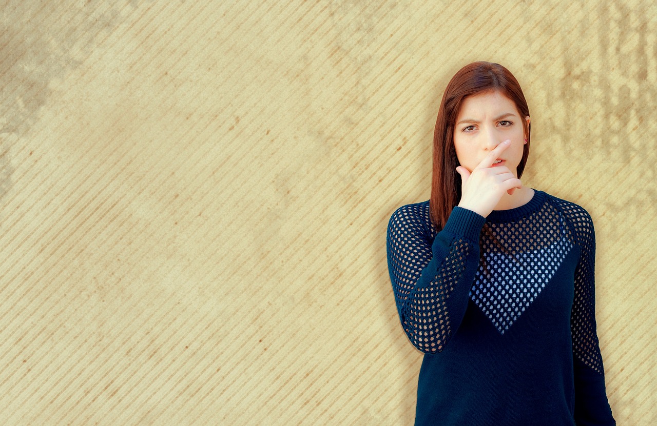 entdecken sie die grundlagen und feinheiten der k&ouml;rpersprache, um nonverbale kommunikation besser zu verstehen und effektiv einzusetzen.